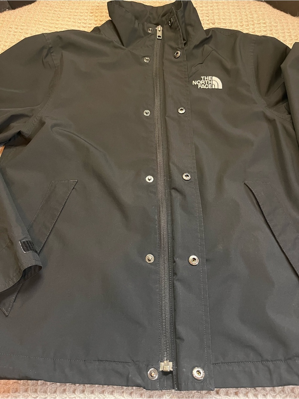 The North Face Men's Black HyVent
Jacket Size S - Picture 3 of 12